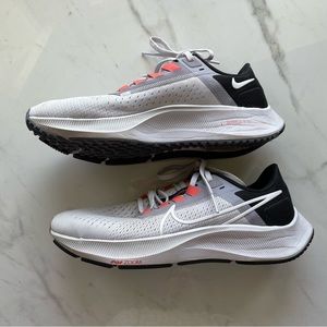 Nike Air Zoom Pegasus 38, white, size 7.5, used